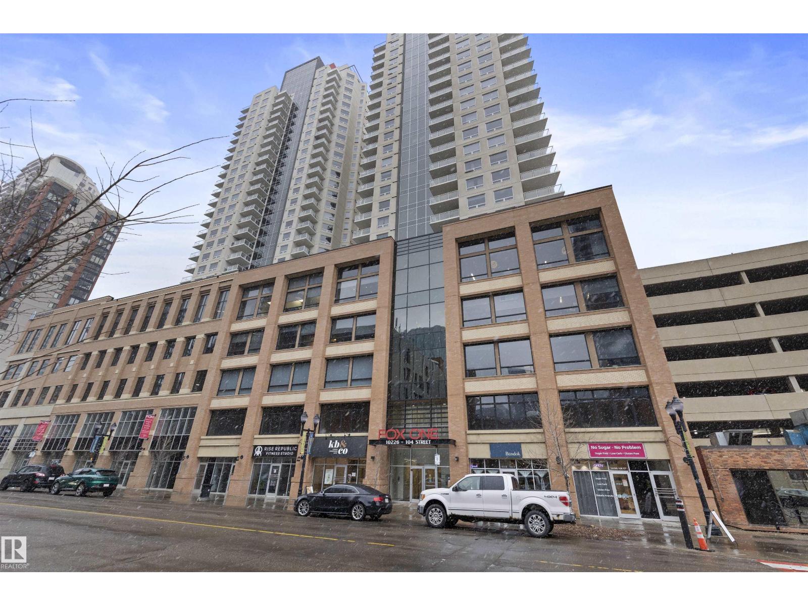 #905 10226 104 ST NW, Edmonton, Alberta