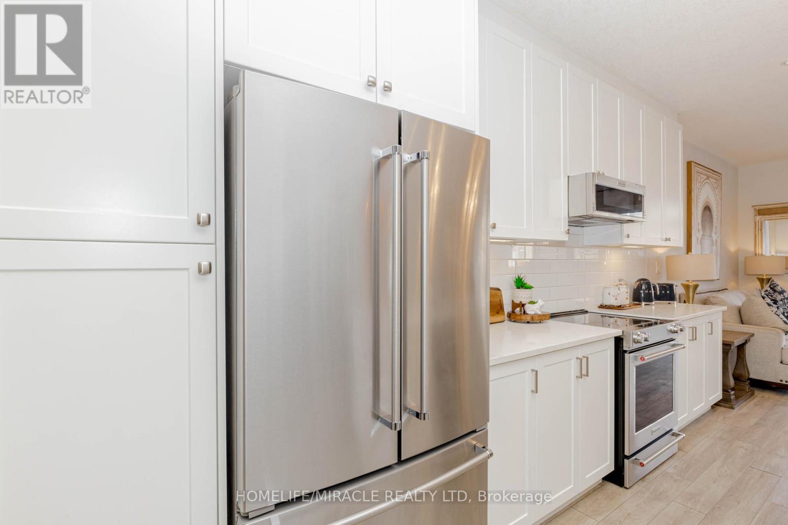 115 Monarch Woods Drive, Kitchener, Ontario  N2P 0K2 - Photo 10 - X12544612