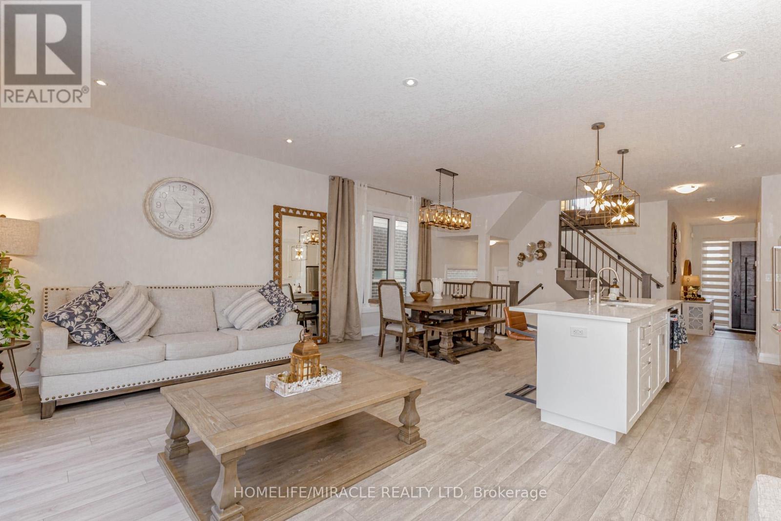 115 Monarch Woods Drive, Kitchener, Ontario  N2P 0K2 - Photo 16 - X12544612