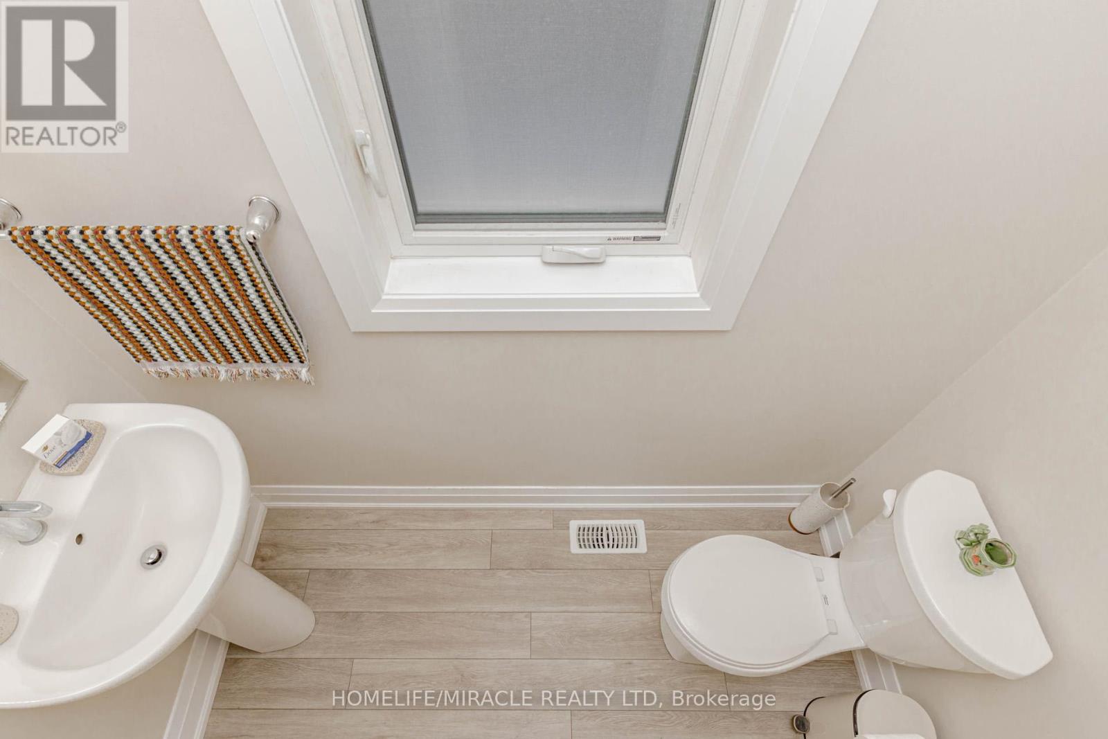 115 Monarch Woods Drive, Kitchener, Ontario  N2P 0K2 - Photo 18 - X12544612