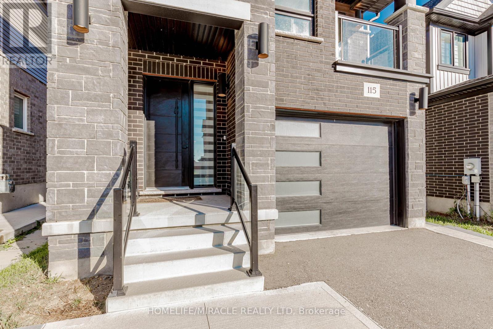 115 Monarch Woods Drive, Kitchener, Ontario  N2P 0K2 - Photo 2 - X12544612