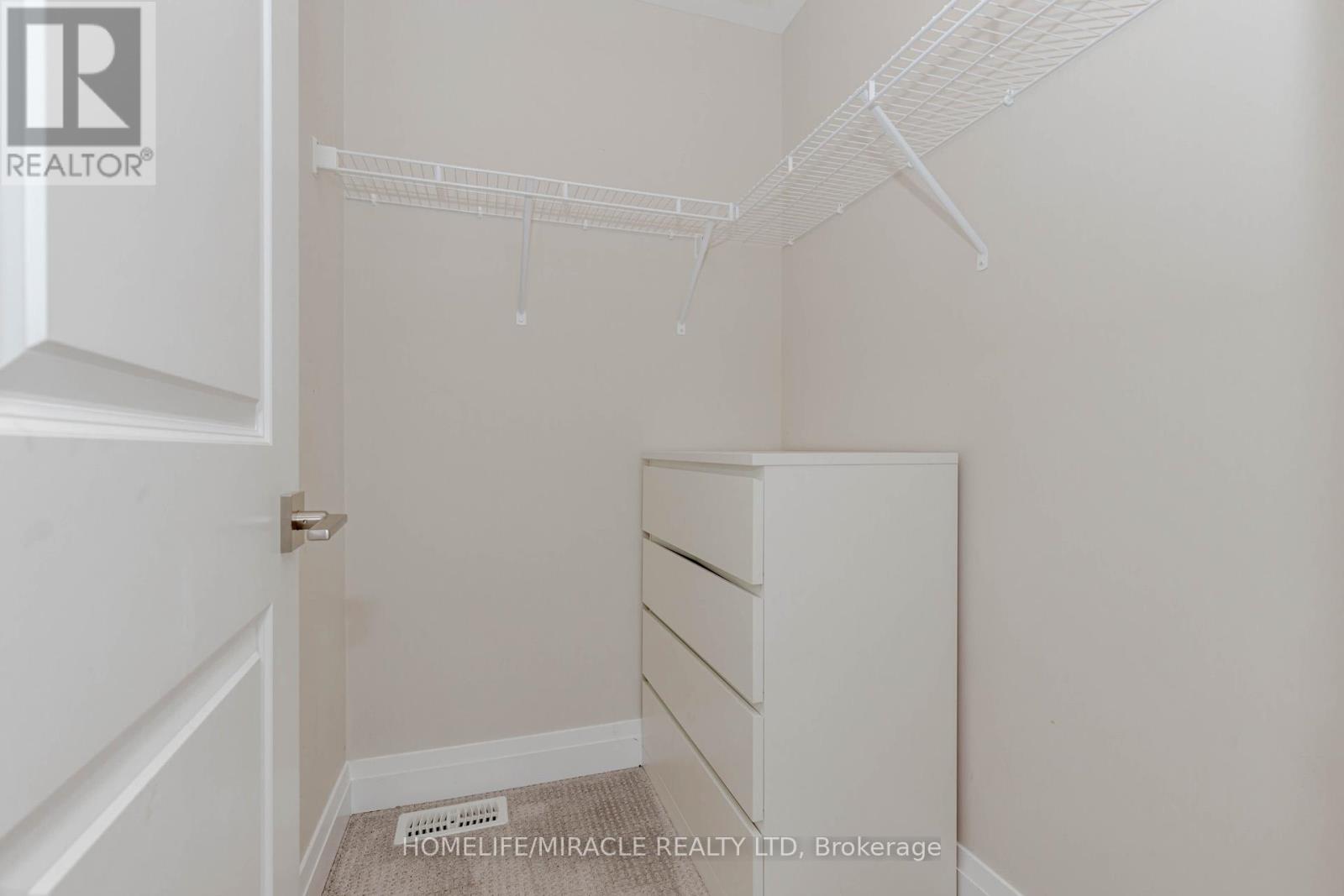 115 Monarch Woods Drive, Kitchener, Ontario  N2P 0K2 - Photo 35 - X12544612