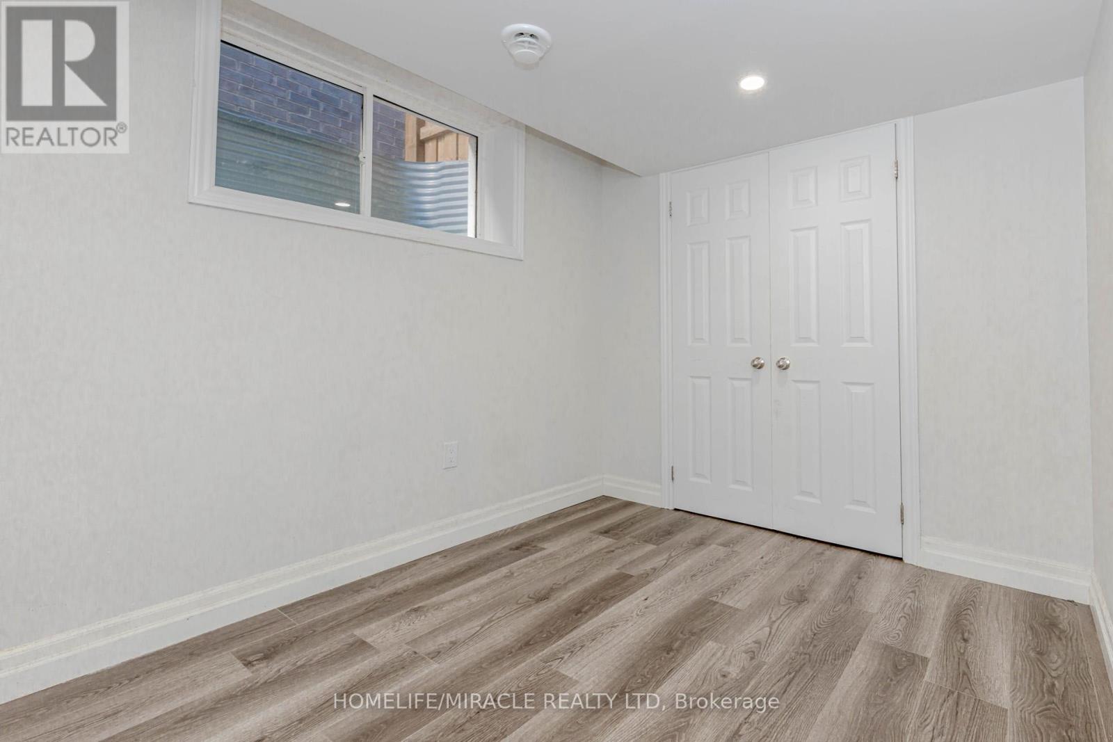 115 Monarch Woods Drive, Kitchener, Ontario  N2P 0K2 - Photo 42 - X12544612