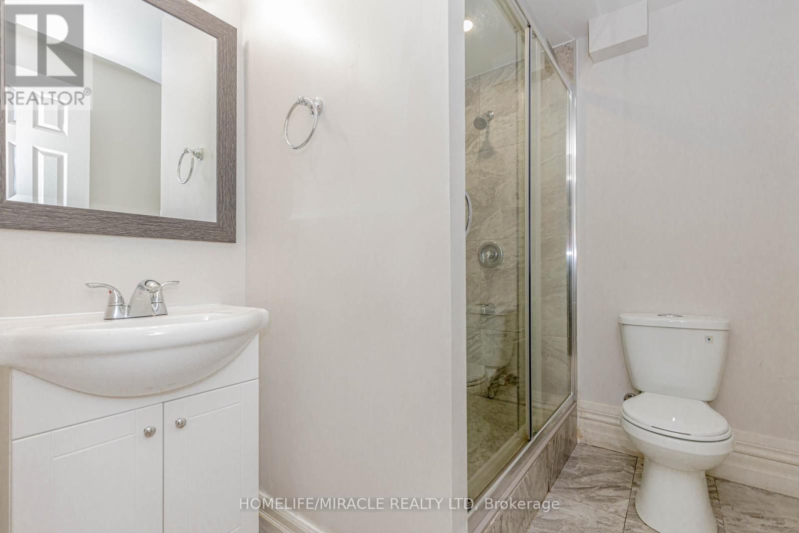 115 Monarch Woods Drive, Kitchener, Ontario  N2P 0K2 - Photo 43 - X12544612