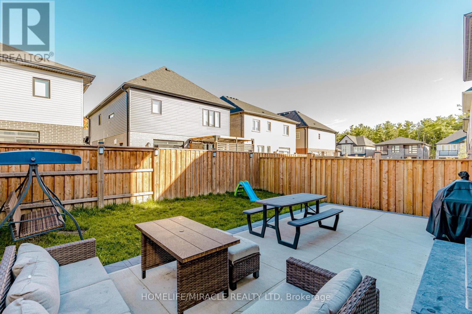 115 Monarch Woods Drive, Kitchener, Ontario  N2P 0K2 - Photo 45 - X12544612