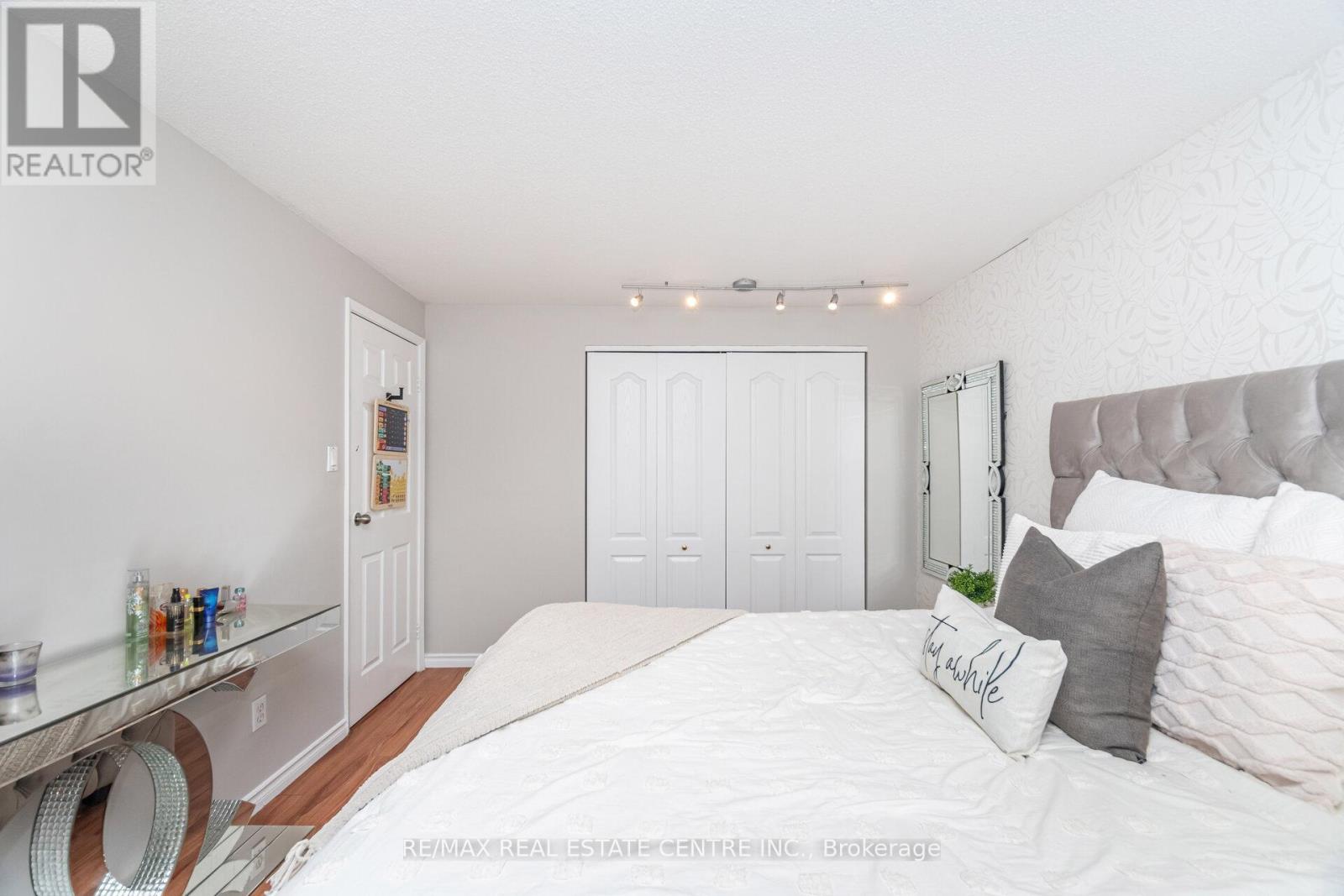 23 - 215 Glamis Road, Cambridge, Ontario  N1R 6V8 - Photo 24 - X12544644