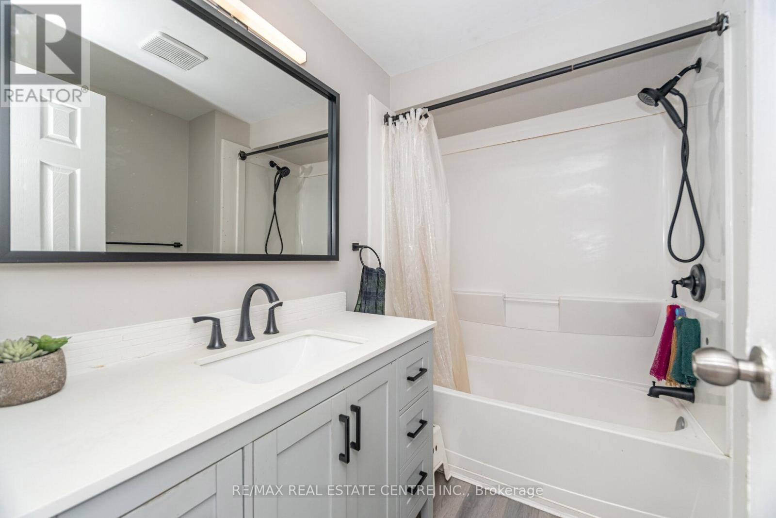 23 - 215 Glamis Road, Cambridge, Ontario  N1R 6V8 - Photo 29 - X12544644