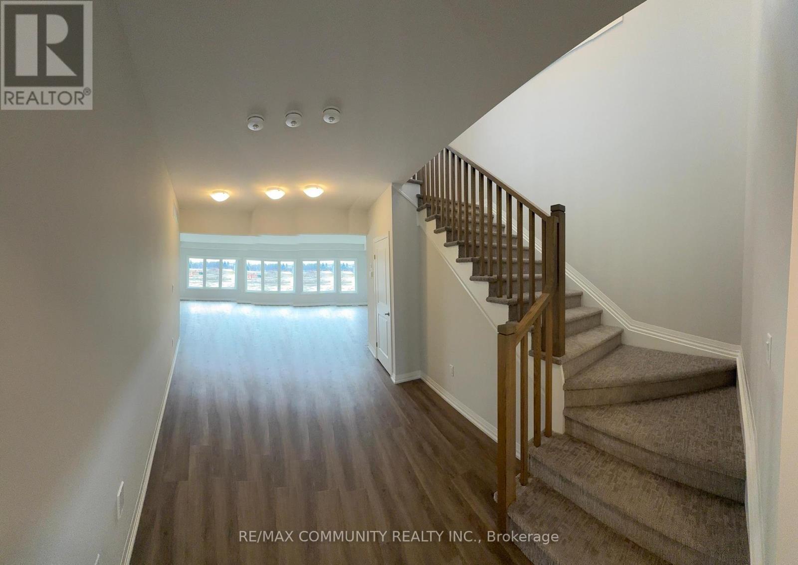 76 Acacia Road, Pelham, Ontario  L0S 1E1 - Photo 3 - X12544654