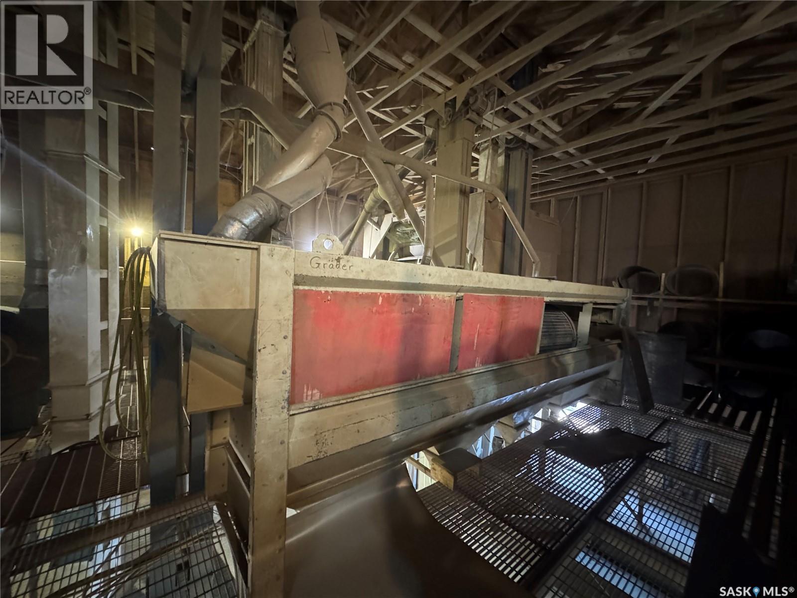 1000 First Avenue, Young, Saskatchewan  S0K 4Y0 - Photo 16 - SK024054