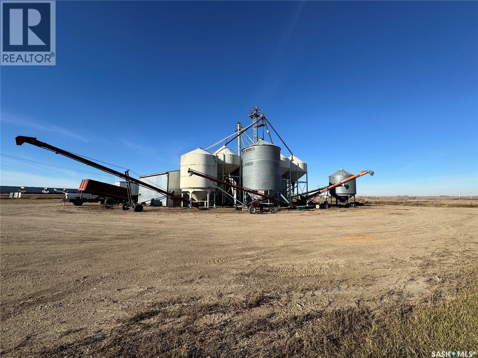 1000 First Avenue, Young, Saskatchewan  S0K 4Y0 - Photo 9 - SK024054