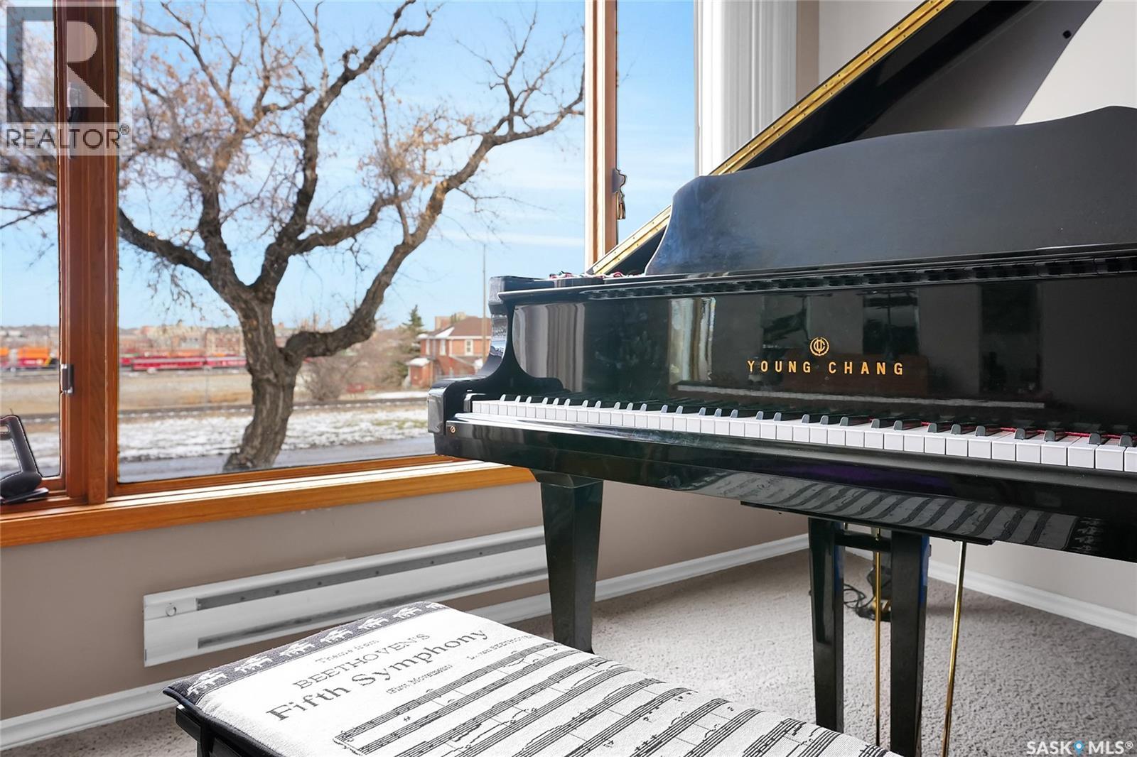 33 Home Street W, Moose Jaw, Saskatchewan  S6H 4X2 - Photo 12 - SK024018