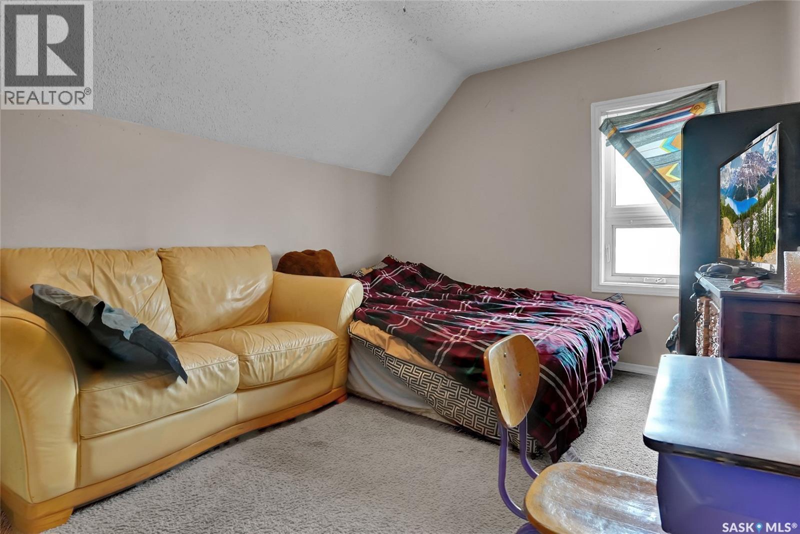 33 Home Street W, Moose Jaw, Saskatchewan  S6H 4X2 - Photo 36 - SK024018