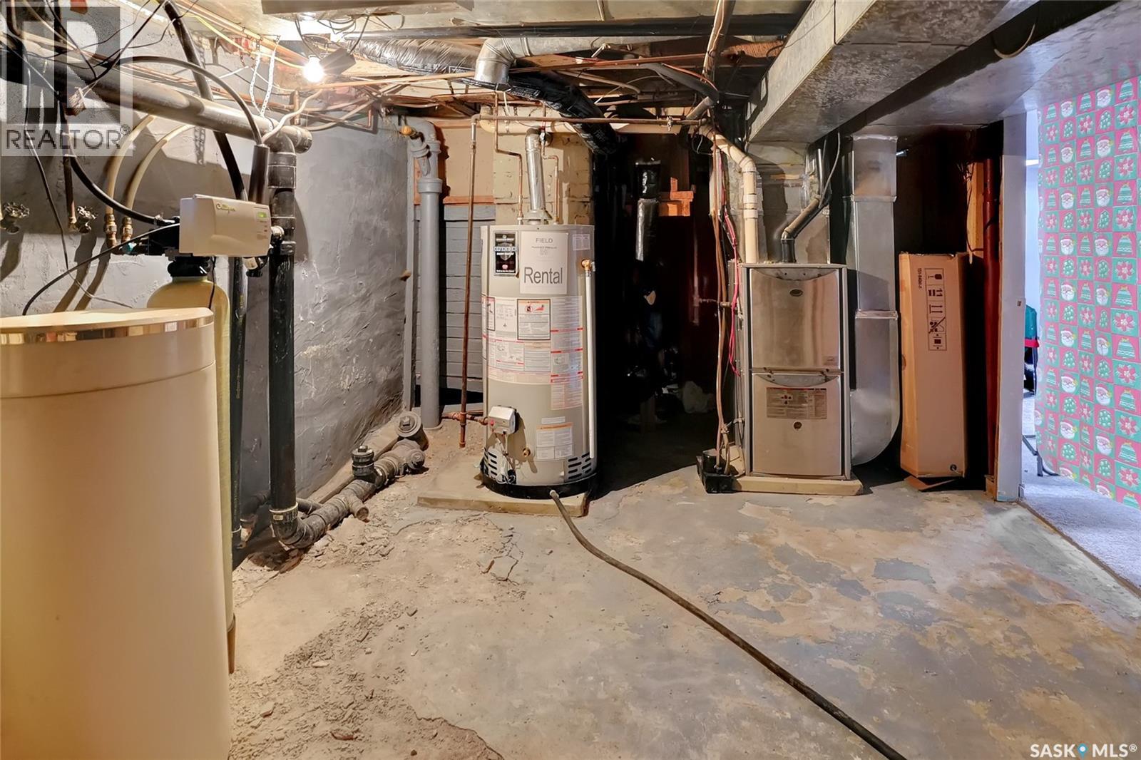 33 Home Street W, Moose Jaw, Saskatchewan  S6H 4X2 - Photo 43 - SK024018