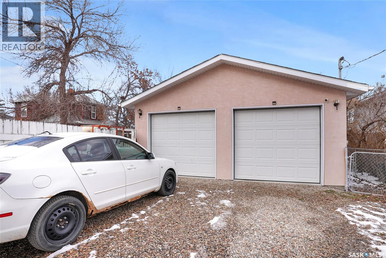 33 Home Street W, Moose Jaw, Saskatchewan  S6H 4X2 - Photo 49 - SK024018