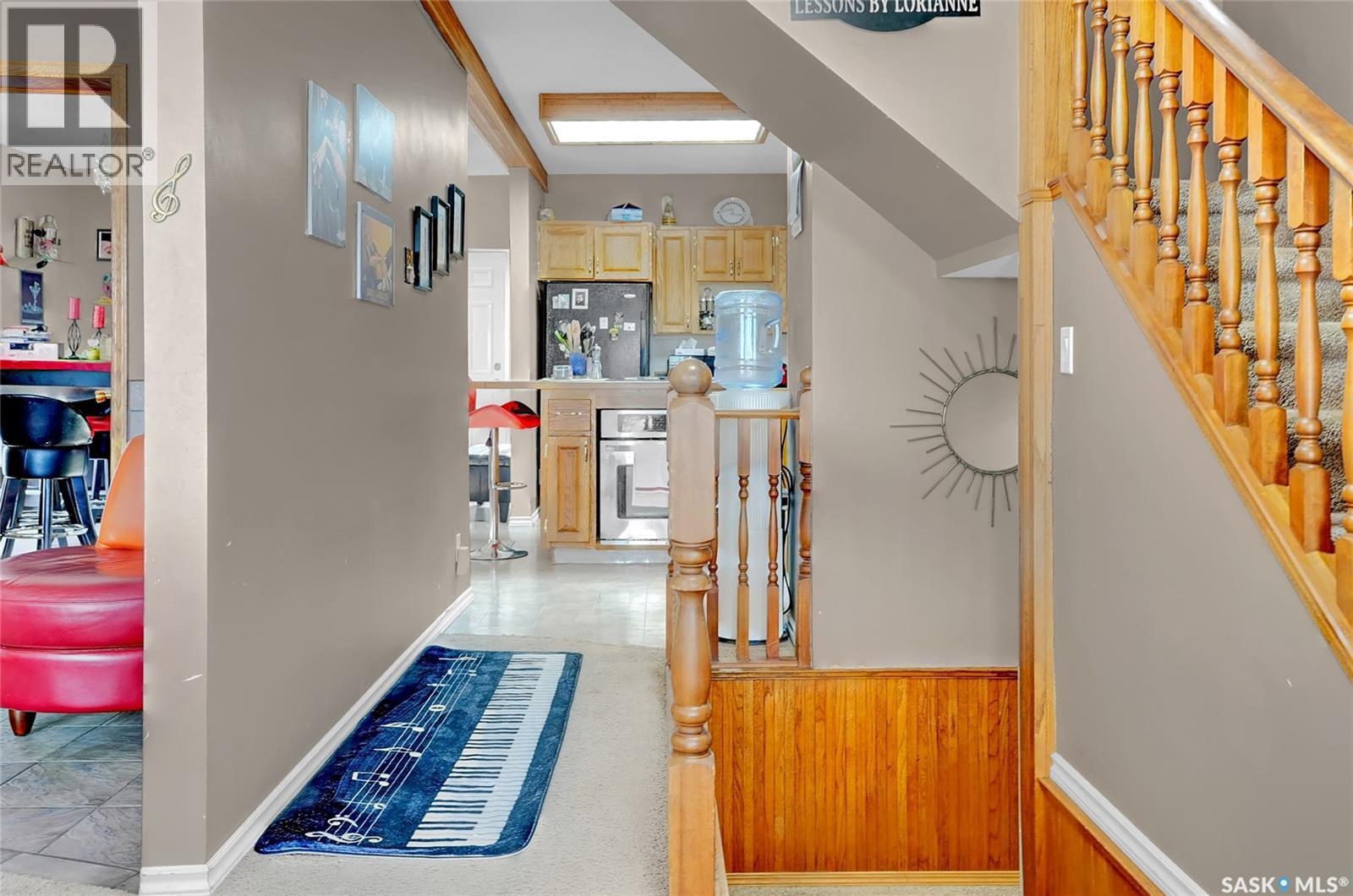 33 Home Street W, Moose Jaw, Saskatchewan  S6H 4X2 - Photo 6 - SK024018