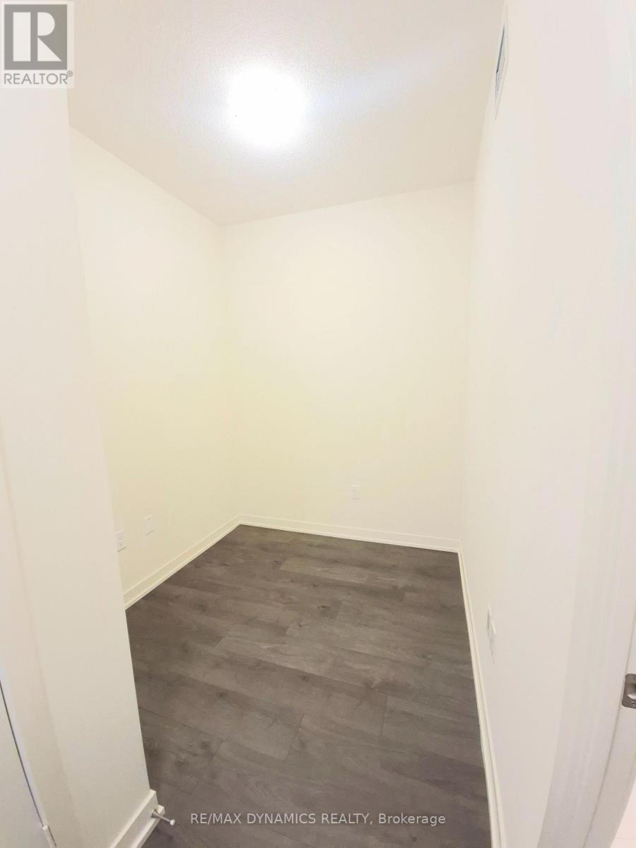 38 Annie Craig Drive, Toronto, Ontario M8V 0G9 - Photo 13 - W12533342