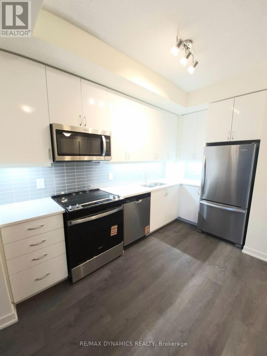 38 Annie Craig Drive, Toronto, Ontario M8V 0G9 - Photo 2 - W12533342