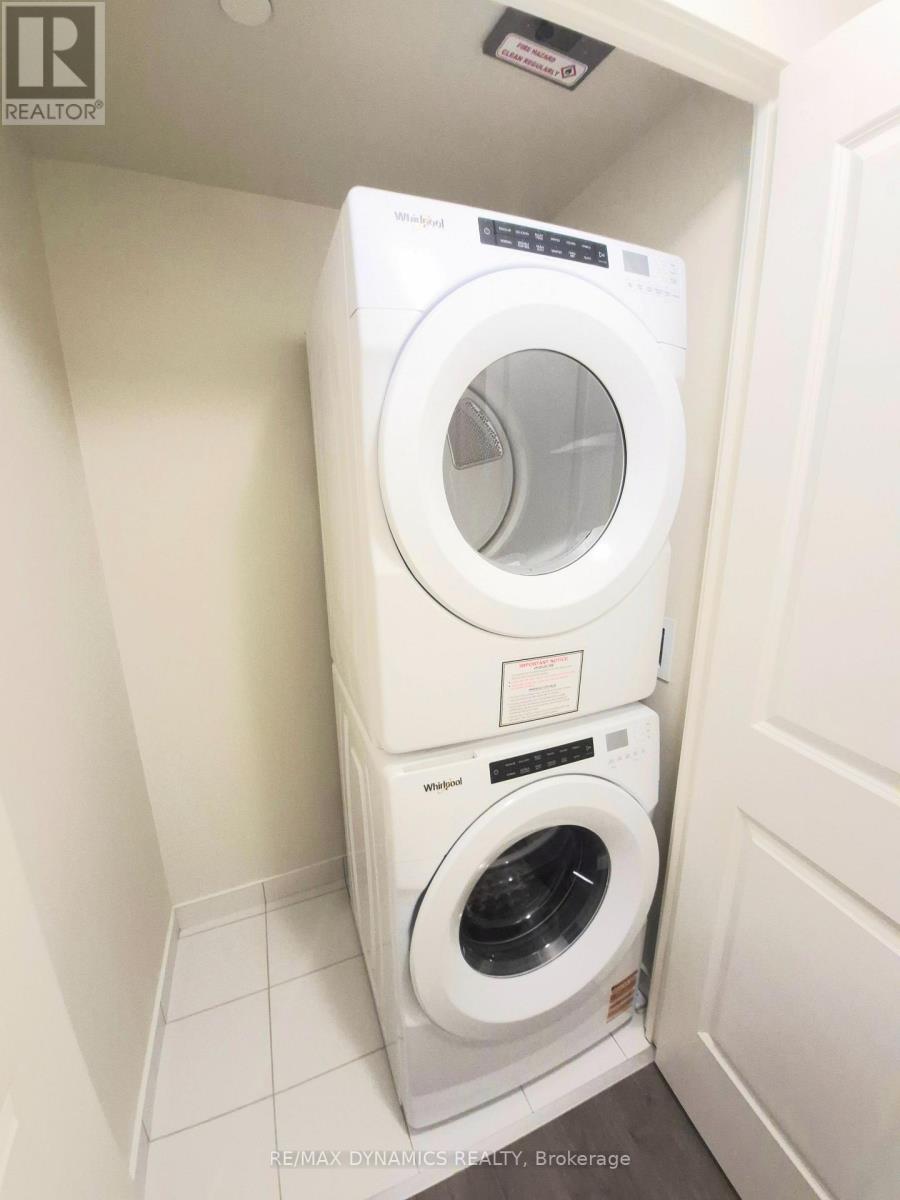 38 Annie Craig Drive, Toronto, Ontario M8V 0G9 - Photo 15 - W12533342