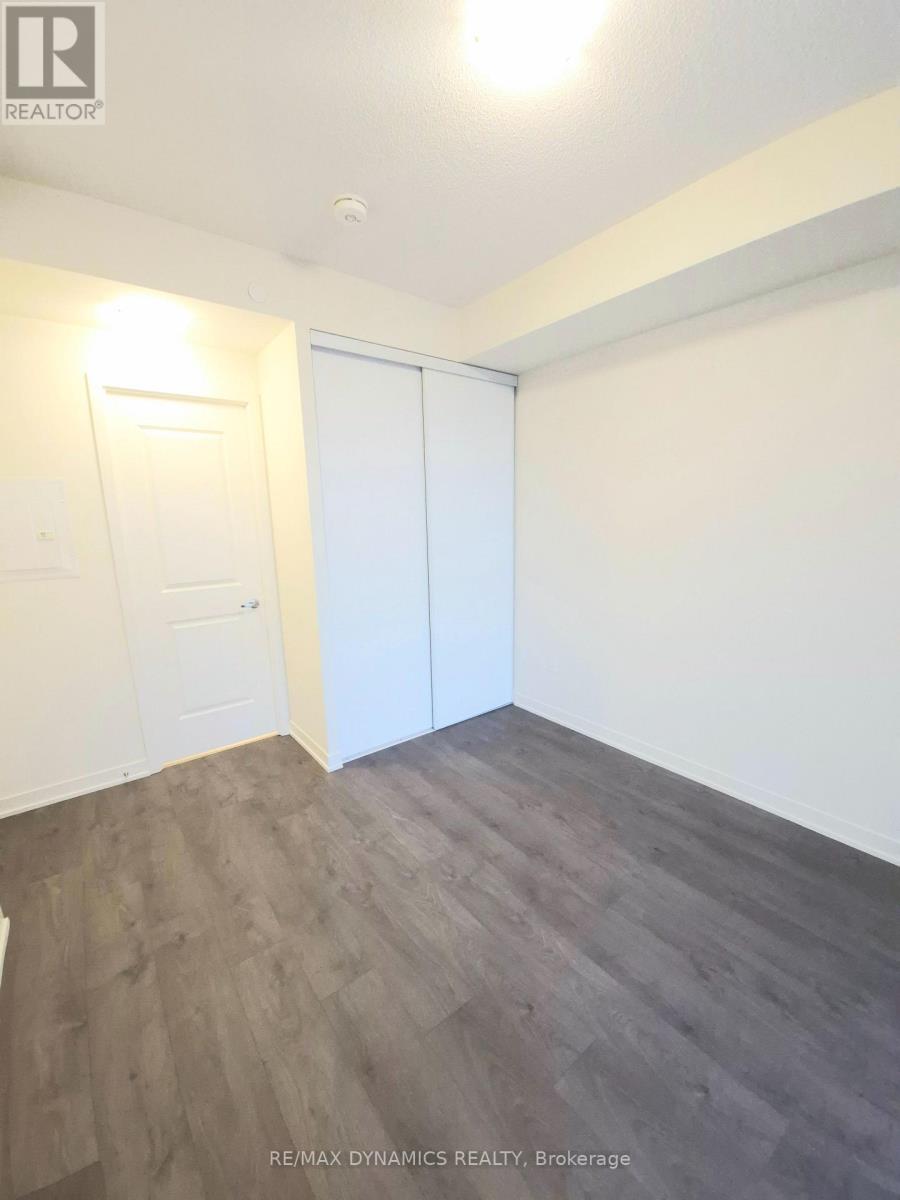 38 Annie Craig Drive, Toronto, Ontario M8V 0G9 - Photo 9 - W12533342