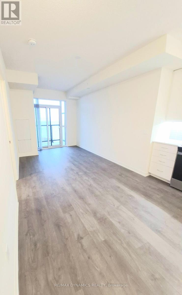 38 Annie Craig Drive, Toronto, Ontario M8V 0G9 - Photo 5 - W12533342