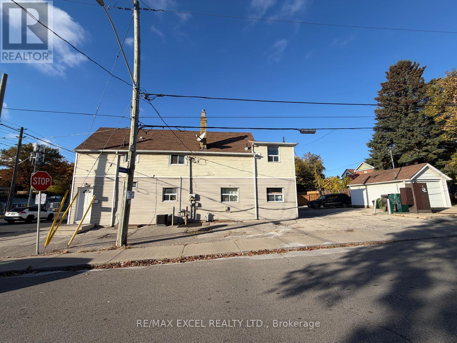 #upper - 515 Warden Avenue, Toronto, Ontario  M1L 3Z2 - Photo 8 - E12542500