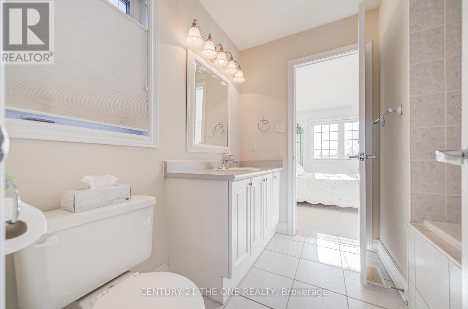 78 Ravine Edge Drive, Richmond Hill, Ontario  L4E 4J3 - Photo 37 - N12543356