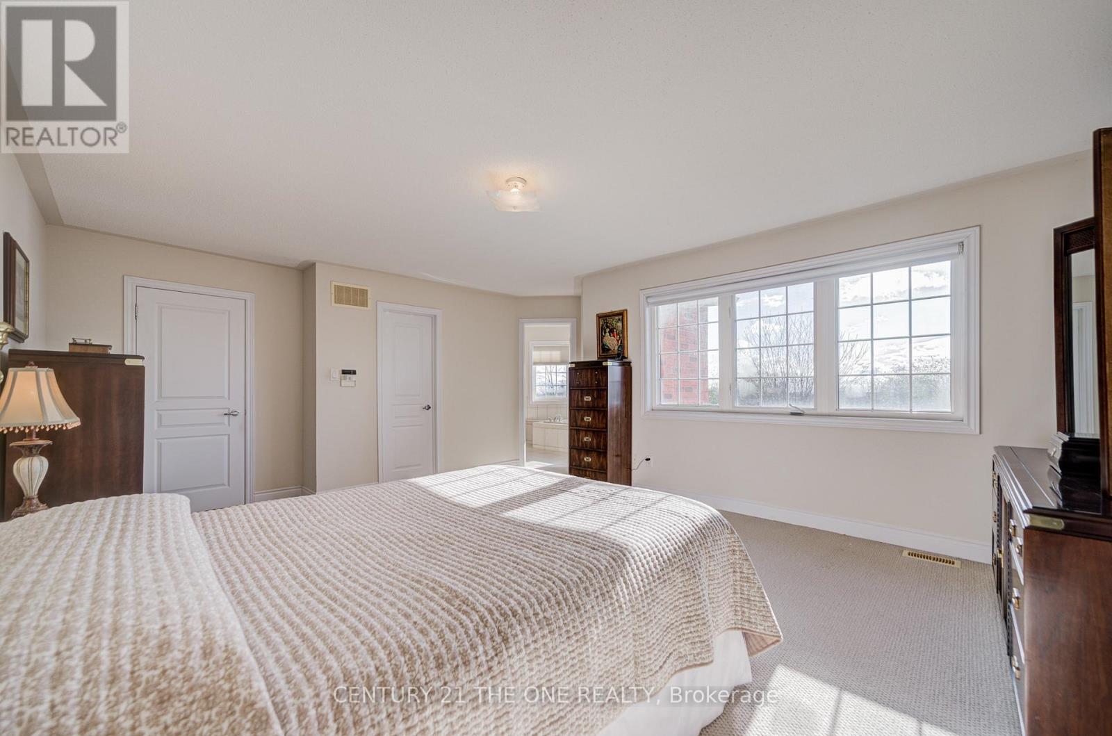 78 Ravine Edge Drive, Richmond Hill, Ontario  L4E 4J3 - Photo 28 - N12543356