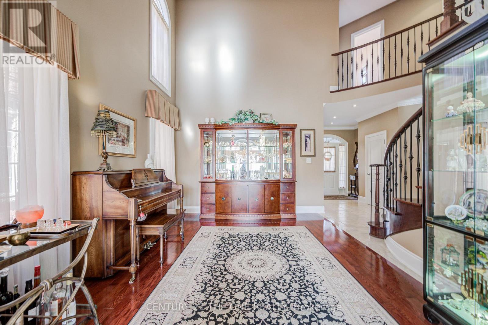 78 Ravine Edge Drive, Richmond Hill, Ontario  L4E 4J3 - Photo 9 - N12543356