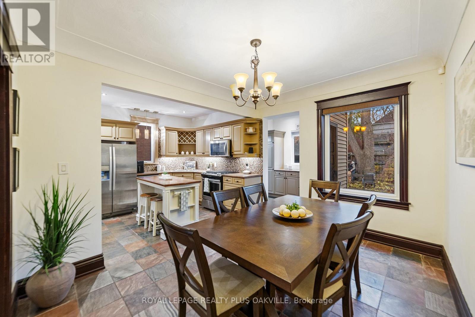 53 Barnesdale Avenue S, Hamilton, Ontario L8M 2V3 - Photo 11 - X12534850