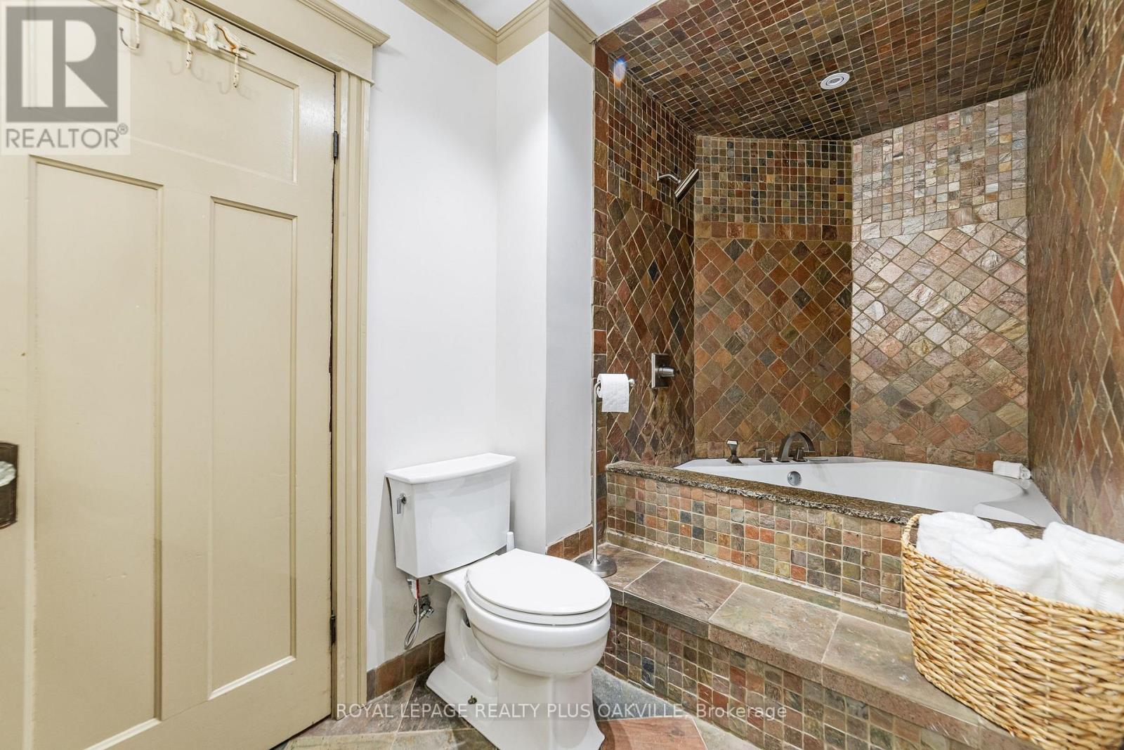 53 Barnesdale Avenue S, Hamilton, Ontario L8M 2V3 - Photo 24 - X12534850