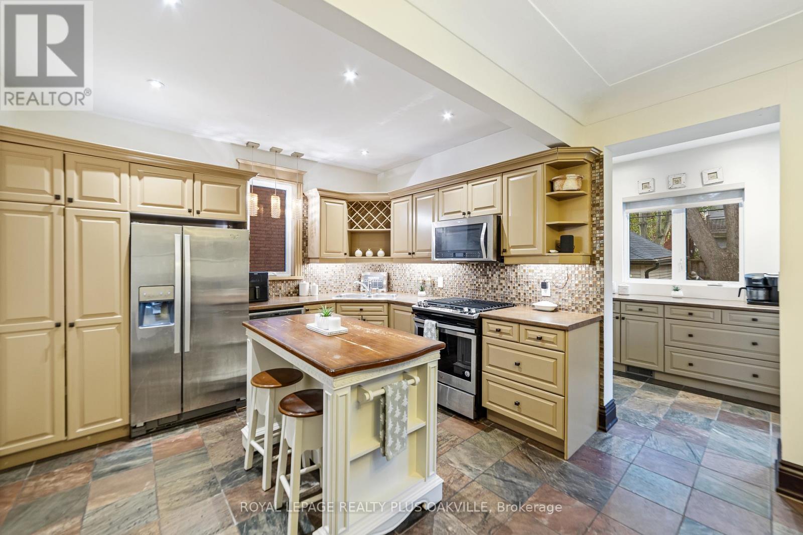 53 Barnesdale Avenue S, Hamilton, Ontario L8M 2V3 - Photo 12 - X12534850