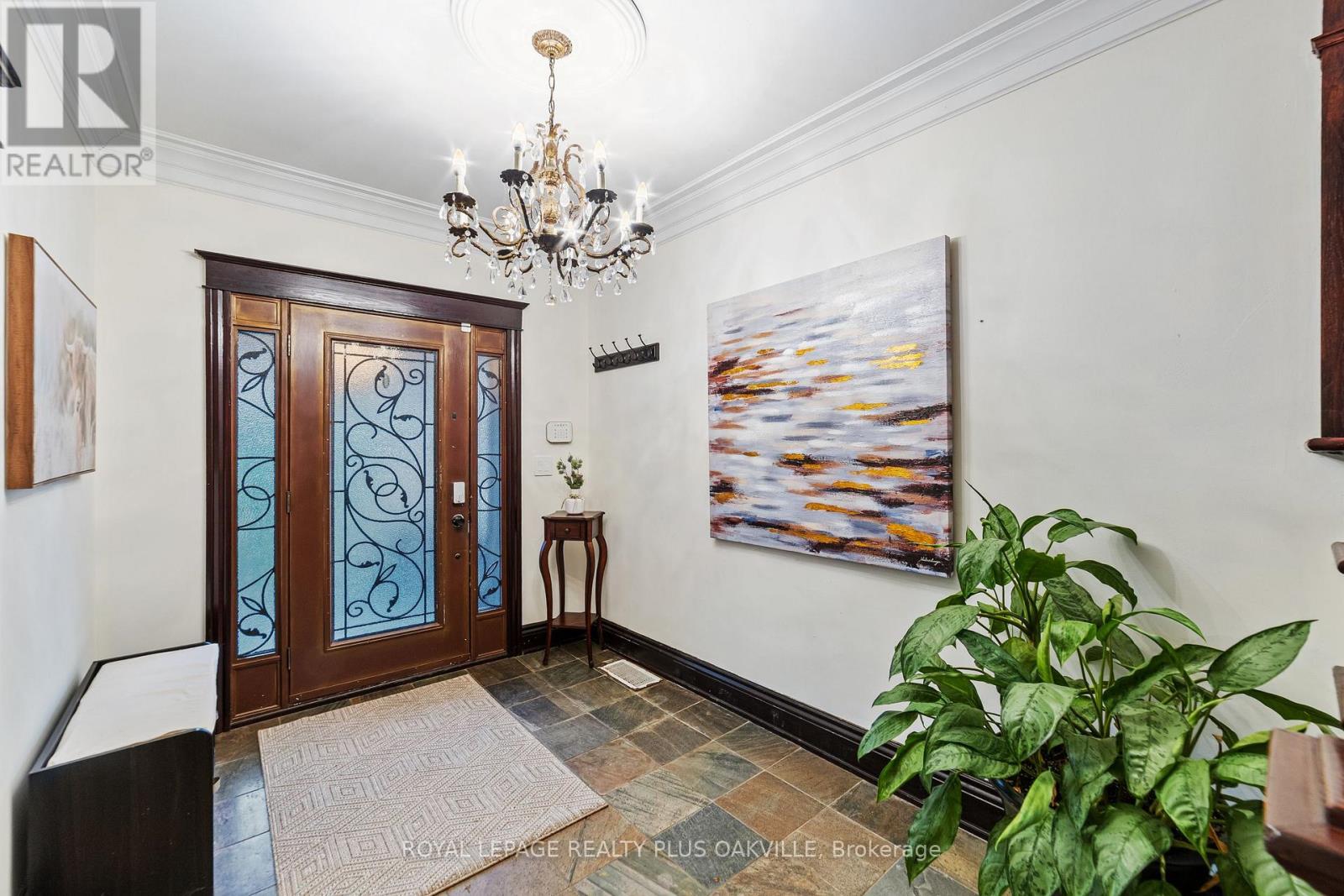 53 Barnesdale Avenue S, Hamilton, Ontario L8M 2V3 - Photo 4 - X12534850