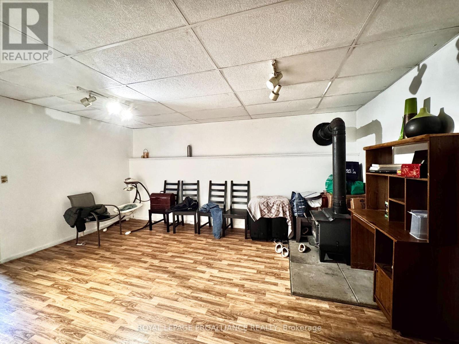 57 Donald Street, Belleville, Ontario K8P 2J2 - Photo 11 - X12545042