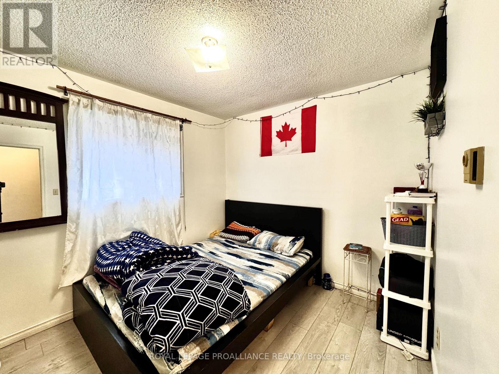 57 Donald Street, Belleville, Ontario K8P 2J2 - Photo 7 - X12545042