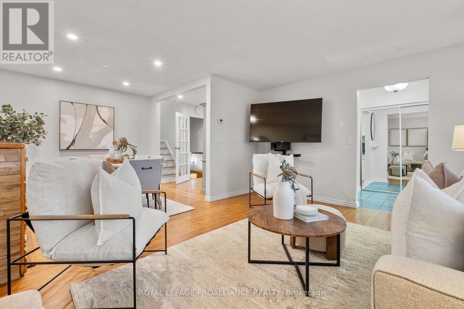 582 Carlisle Street, Cobourg, Ontario  K9A 1X6 - Photo 6 - X12545108