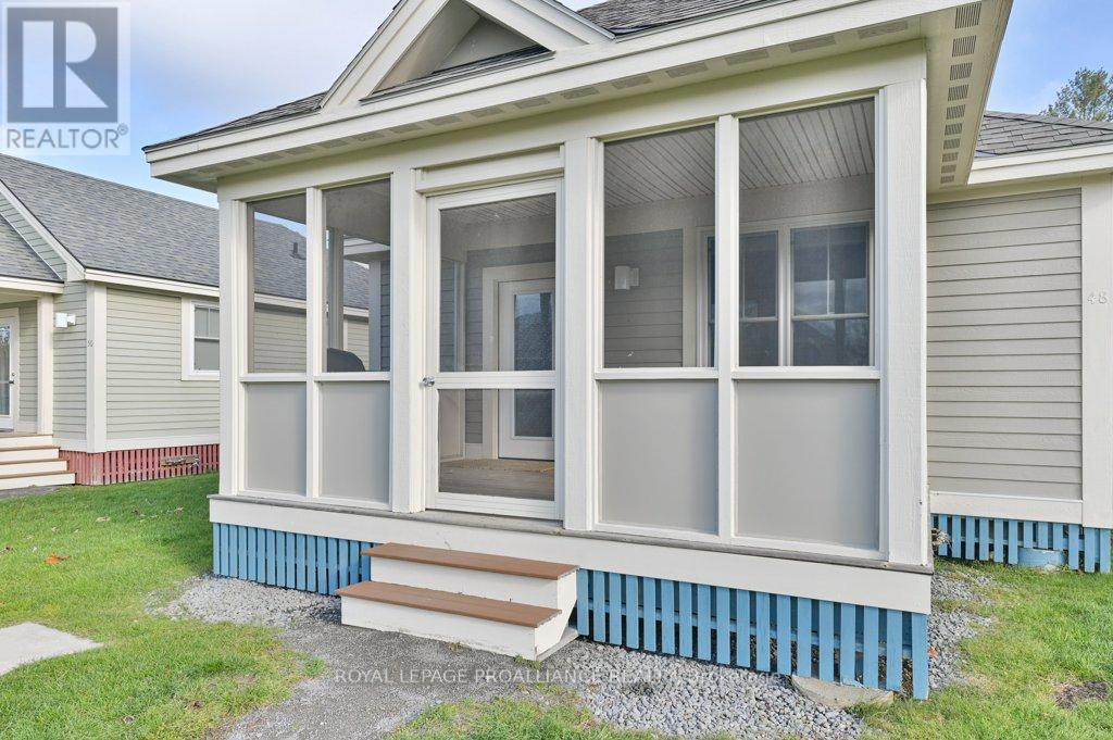 48 Meadow View Lane, Prince Edward County, Ontario K0K 1P0 - Photo 4 - X12545122