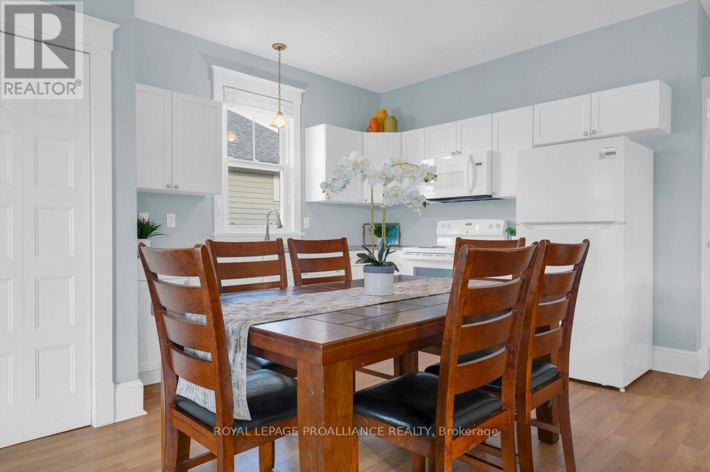 48 Meadow View Lane, Prince Edward County, Ontario K0K 1P0 - Photo 5 - X12545122