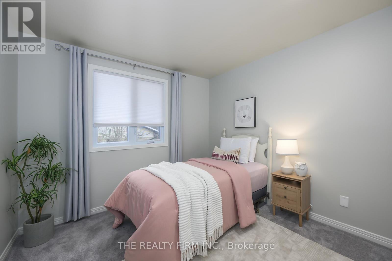 82 Glenview Crescent, London North, Ontario  N5X 2P9 - Photo 16 - X12545000