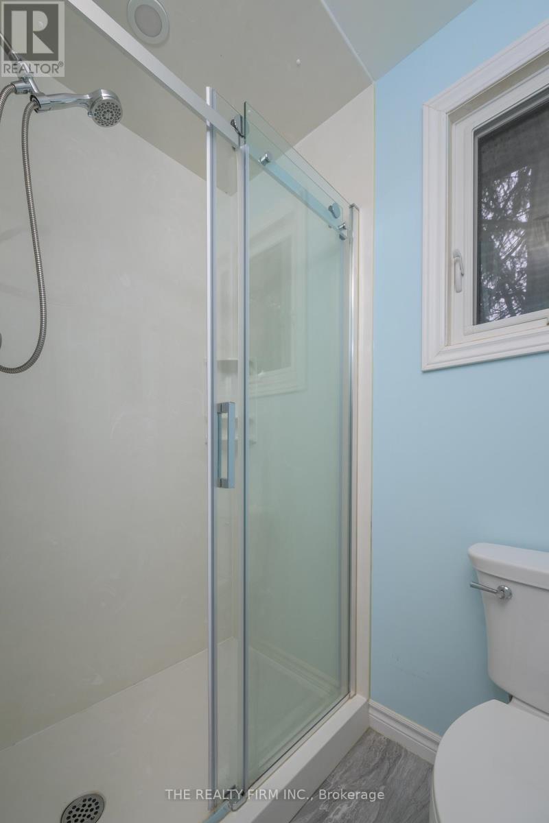 82 Glenview Crescent, London North, Ontario  N5X 2P9 - Photo 24 - X12545000