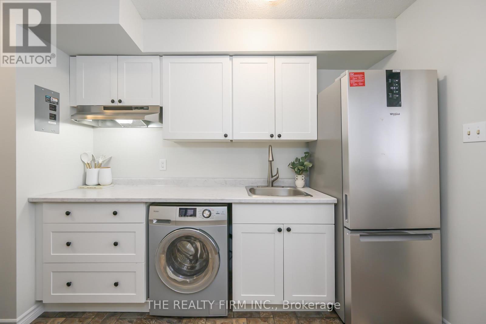 82 Glenview Crescent, London North, Ontario  N5X 2P9 - Photo 29 - X12545000