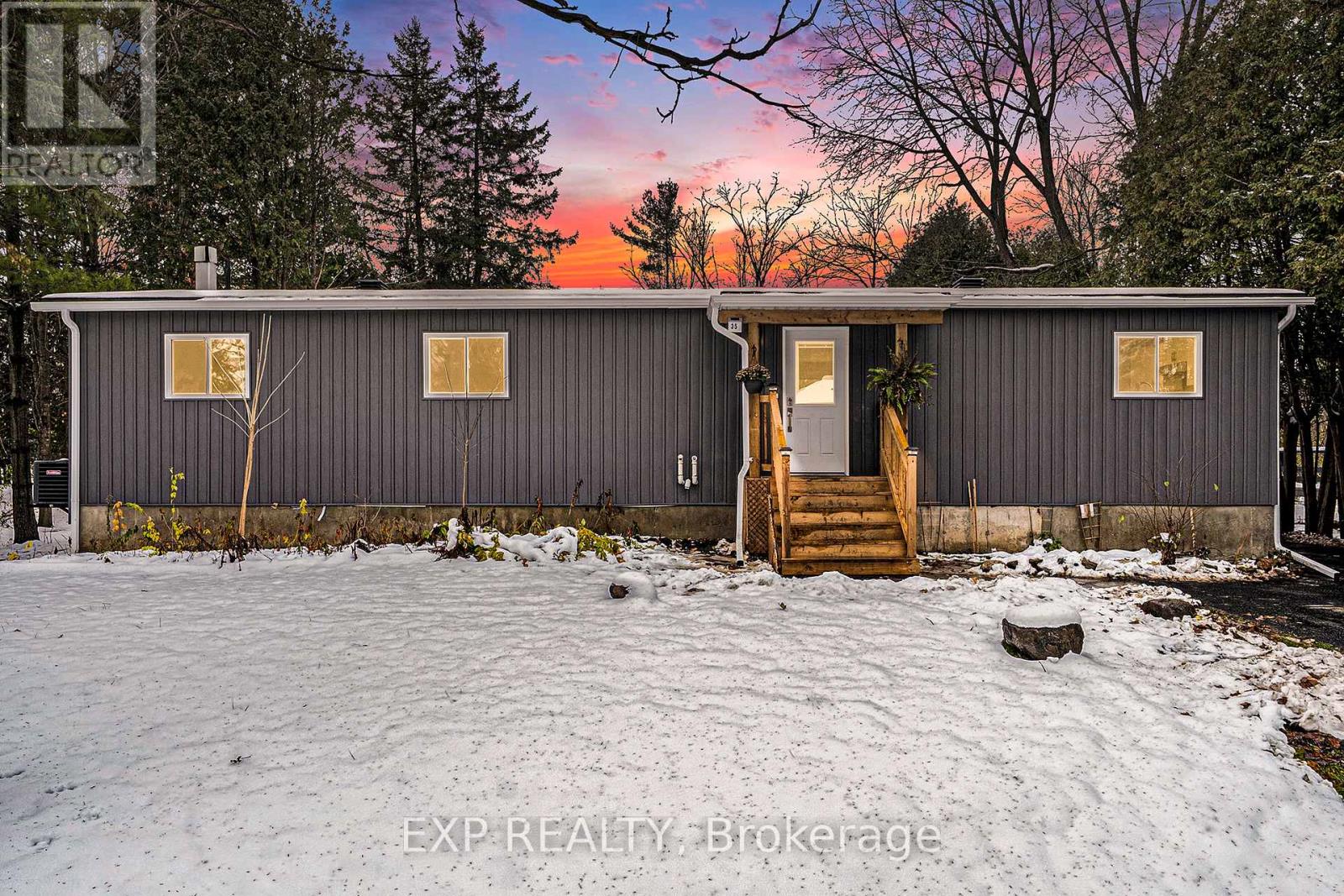 35 Lazy Nol Court, Ottawa, Ontario  K2S 1T5 - Photo 1 - X12545074