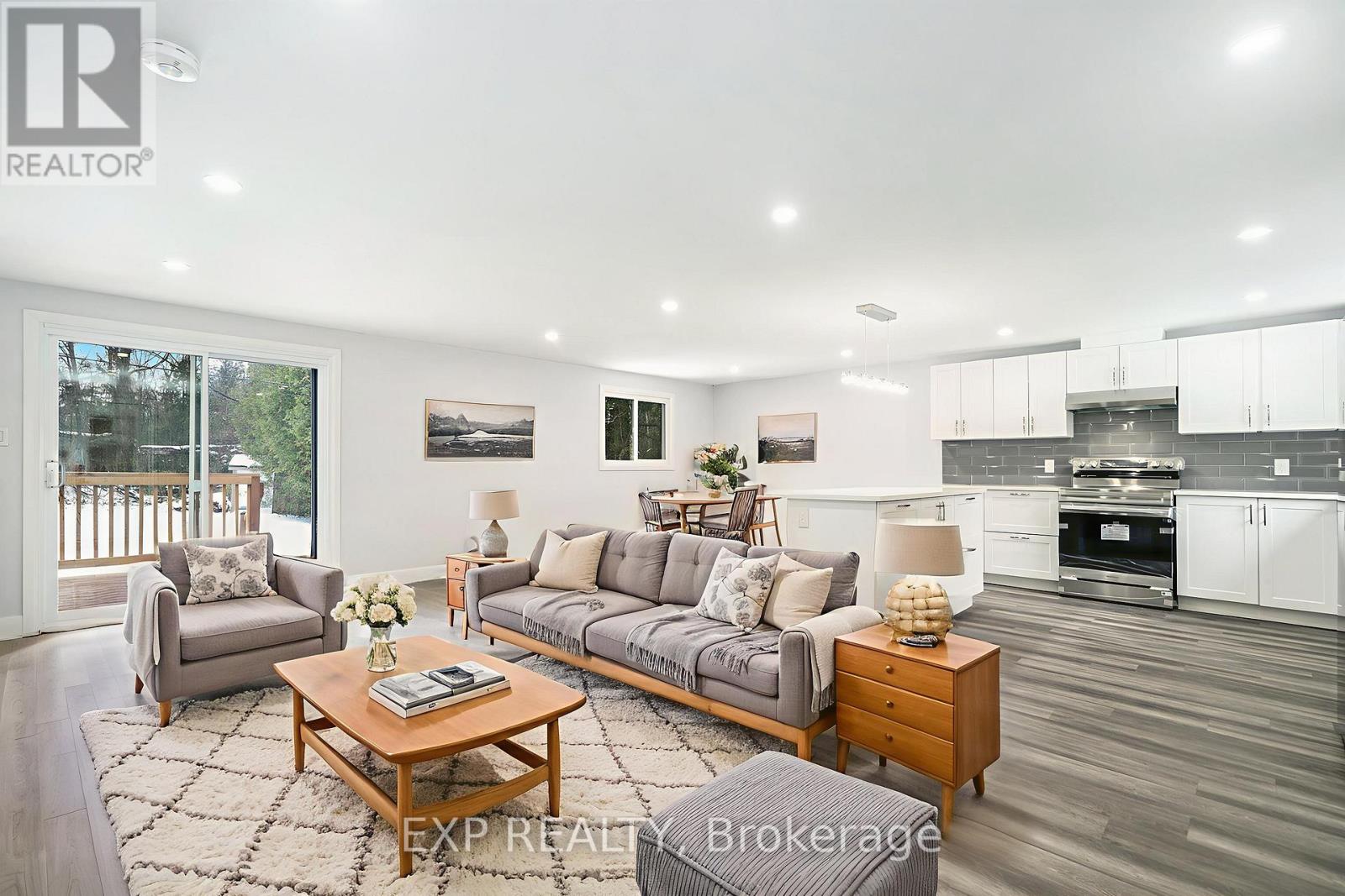 35 Lazy Nol Court, Ottawa, Ontario  K2S 1T5 - Photo 5 - X12545074