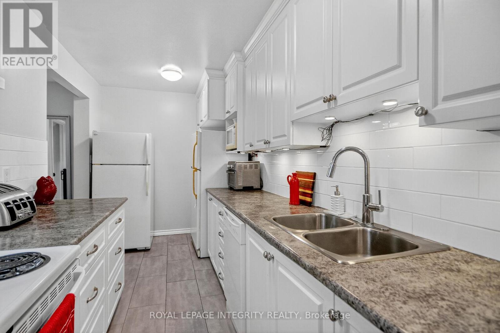 36 - 1867 Simard Drive, Ottawa, Ontario K1C 3B8 - Photo 14 - X12545110