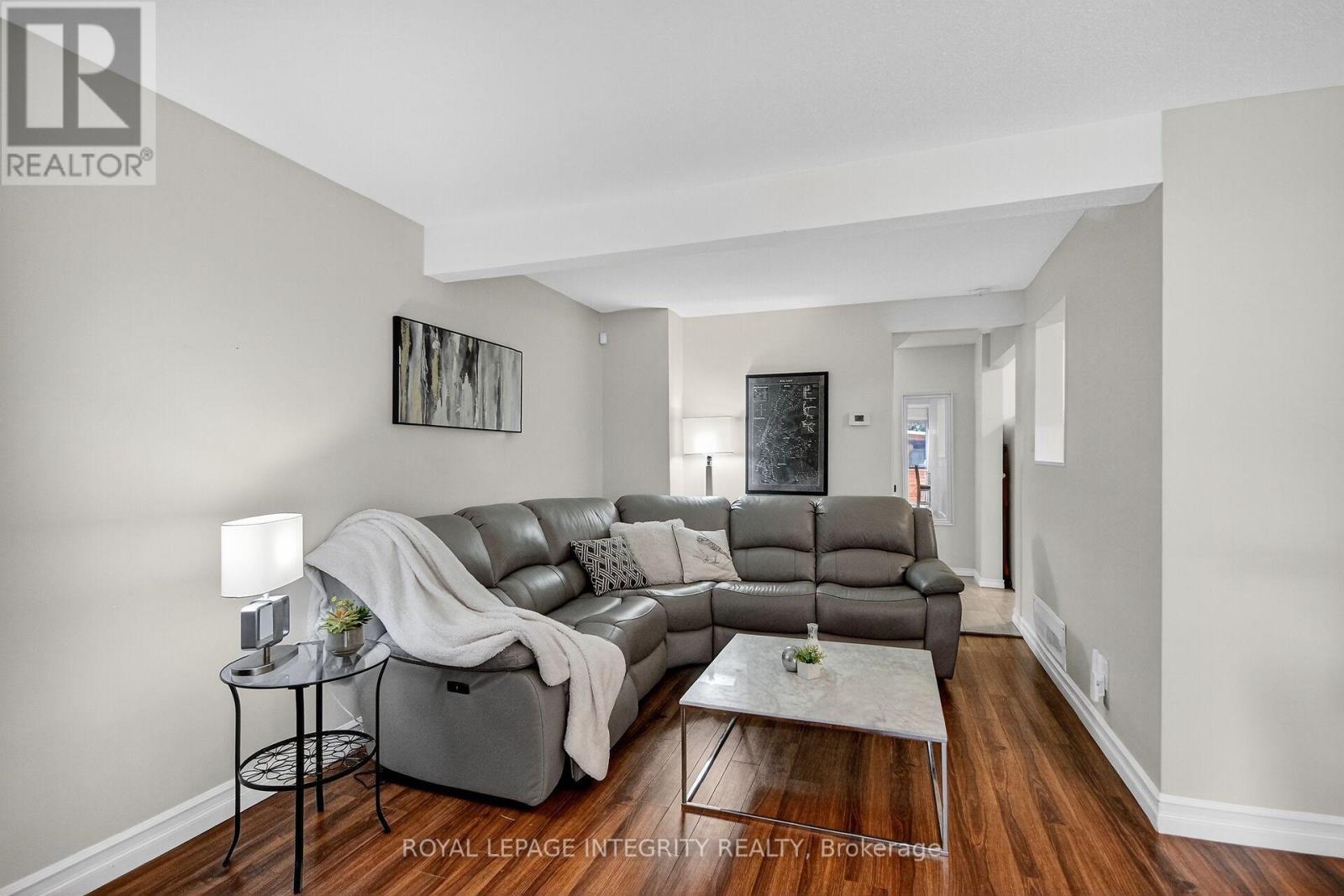 36 - 1867 Simard Drive, Ottawa, Ontario K1C 3B8 - Photo 5 - X12545110