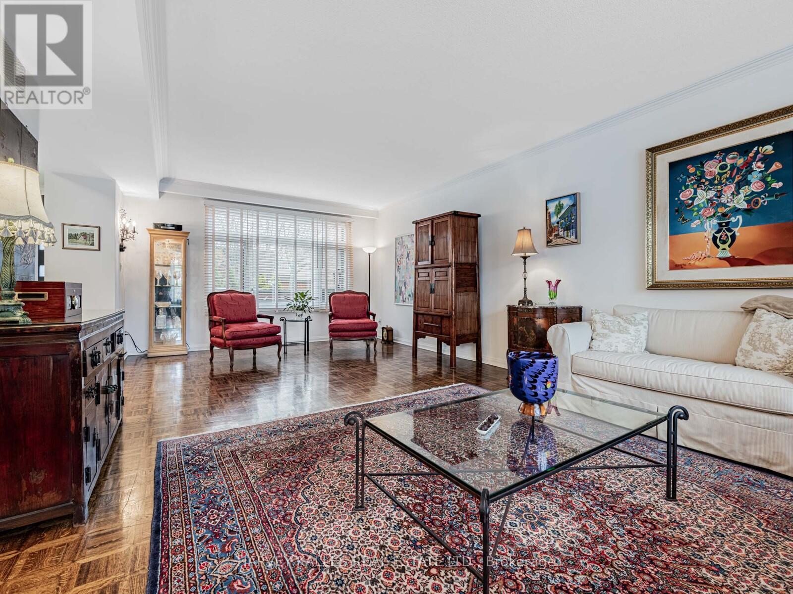 92 Prue Avenue, Toronto, Ontario  M6B 1R5 - Photo 9 - C12544516