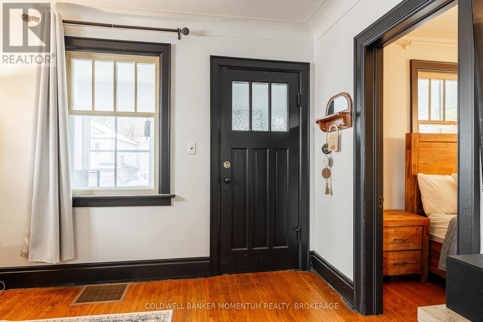 20 Elberta Street, St. Catharines, Ontario L2M 5M5 - Photo 8 - X12545058