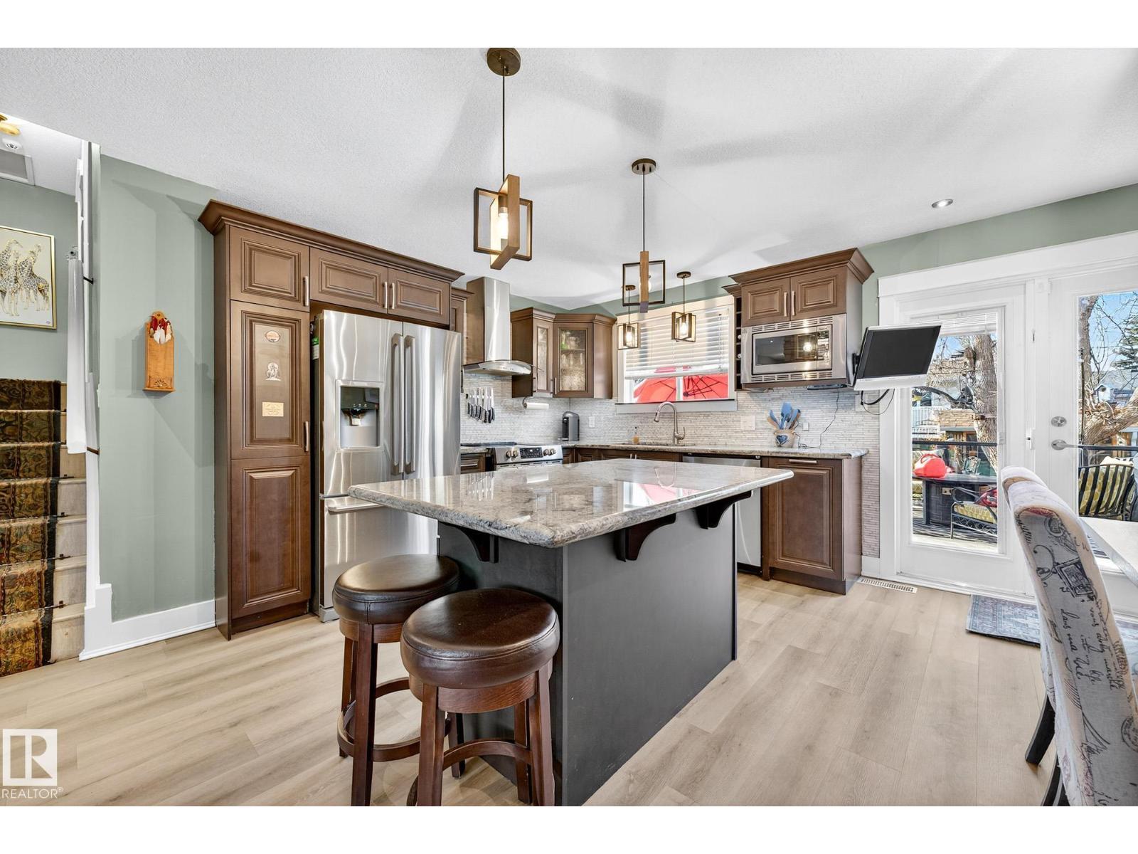 4664 16a Av Nw, Edmonton, Alberta  T6L 2S2 - Photo 27 - E4465708