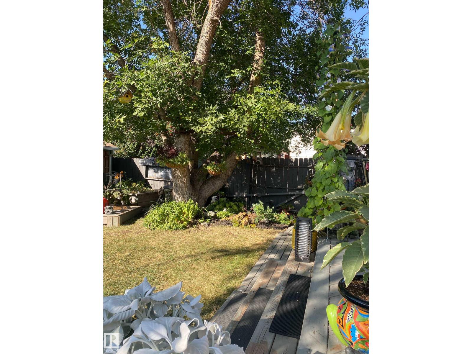 4664 16a Av Nw, Edmonton, Alberta  T6L 2S2 - Photo 61 - E4465708