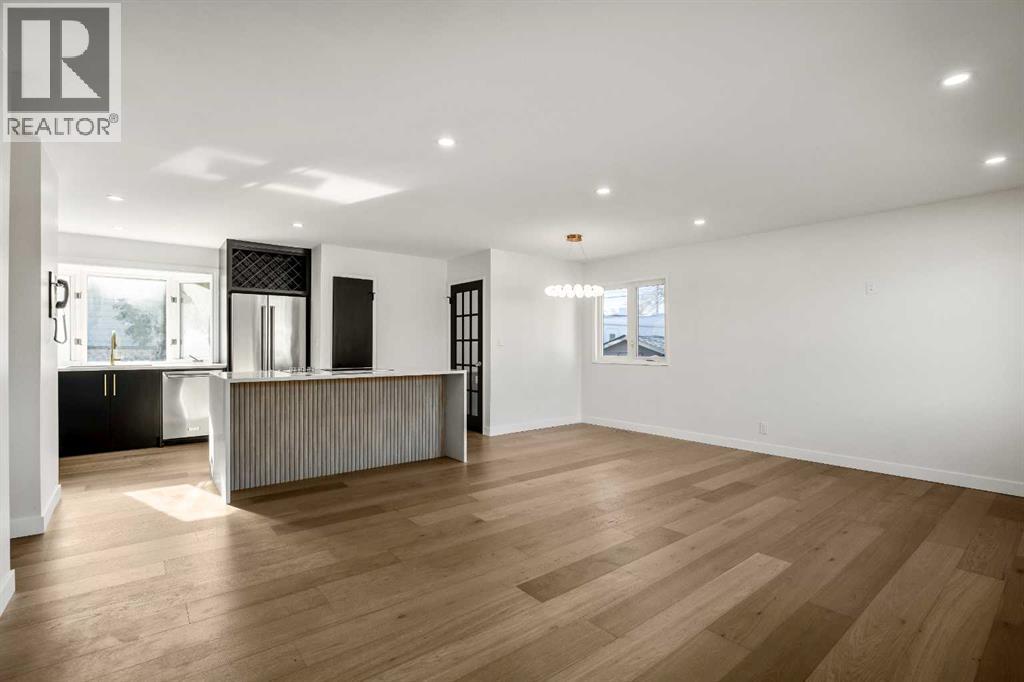 4703 40 Avenue Sw, Calgary, Alberta  t3e 1e4 - Photo 2 - A2268072