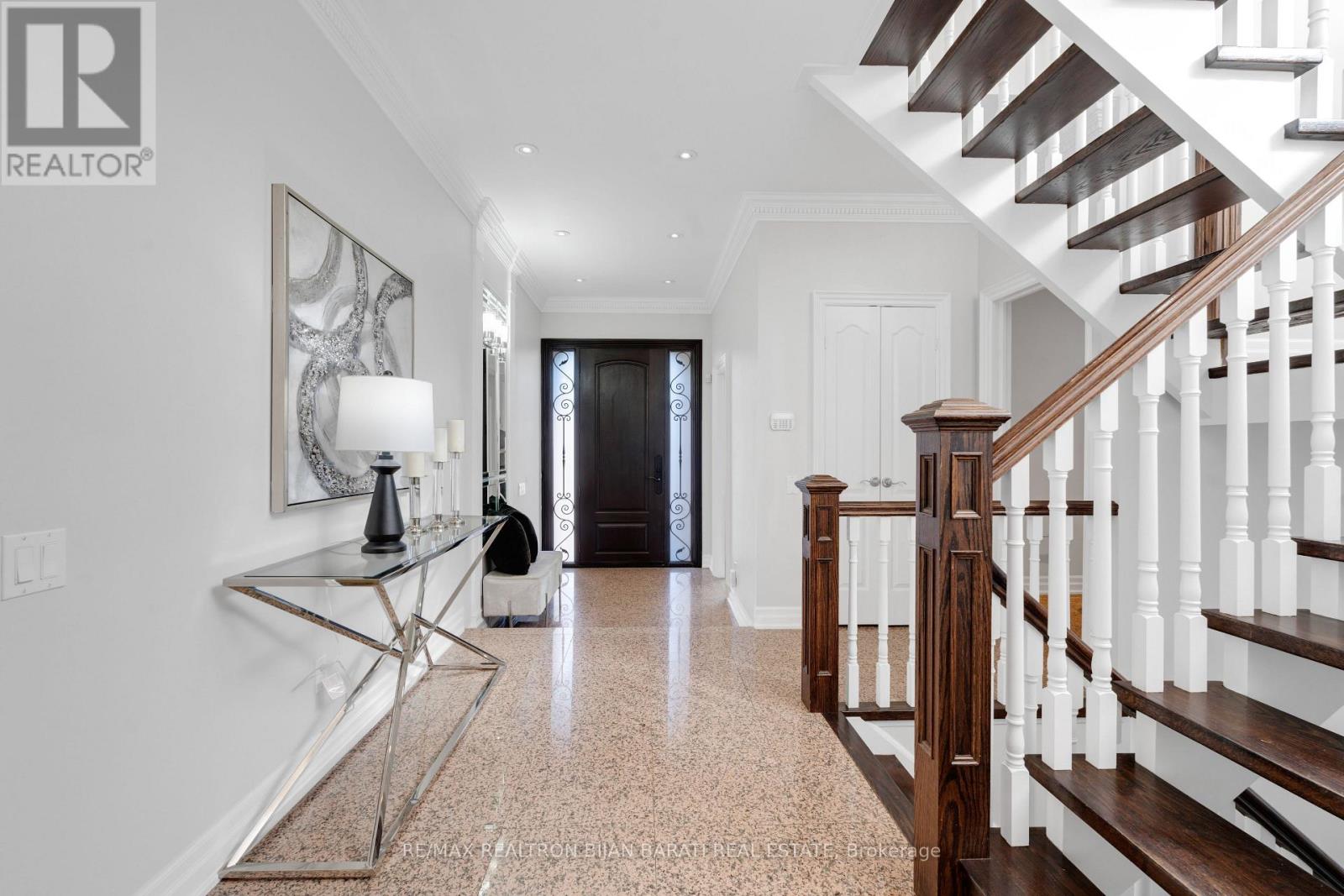 384 Hillcrest Avenue, Toronto, Ontario  M2N 3R1 - Photo 3 - C12544706